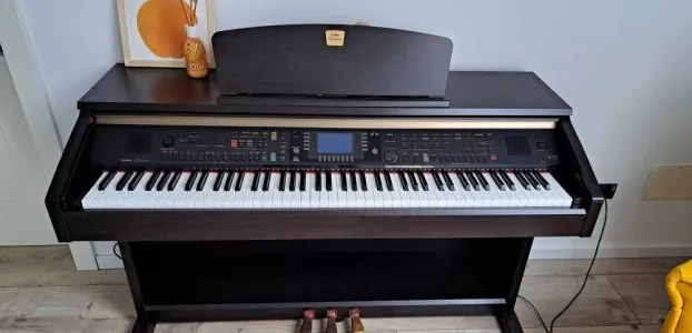 Yamaha CVP 301 - Stare foarte buna  atat vizual cat si functional