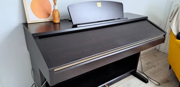 Yamaha CVP 301 - Stare foarte buna  atat vizual cat si functional