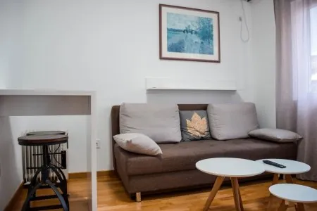 Universitate metrou aproape reper Piata Rosetti se inchiriaza apt.2 camere mobilat contract Anaf 540 Euro