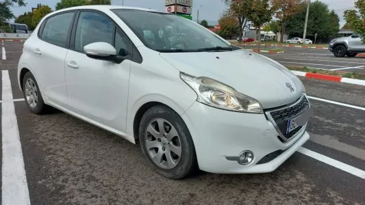 Peugeot 208, diesel, cutie automată