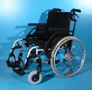 Scaun cu rotile din aluminiu Breezy / latime sezut 56 cm