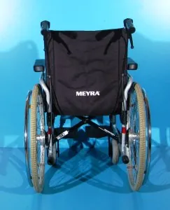 Scaun cu rotile  Meyra - latime sezut 43 cm