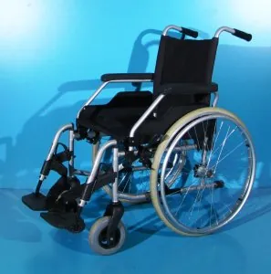 Scaun cu rotile  Meyra - latime sezut 43 cm