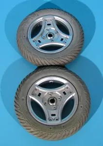 Roata originala cu cauciuc plin pentru carucior electric - 3.00-8