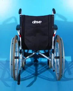 Scaun cu rotile Drive - latime sezut 45 cm
