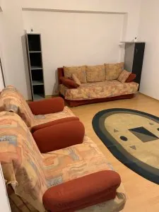 Inchiriez garsoniera