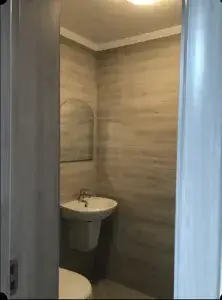 Hala Traian  se inchiriaza casa pentru activitati  firme 2 camere 50 mp 500 euro