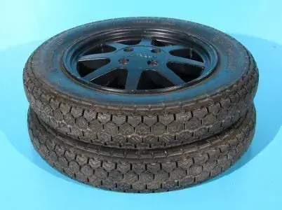 Roata originala cu cauciuc plin pentru carucior electric Meyra Optimus 1 3.00-10