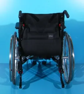 Scaun cu rotile - Etac / latime sezut 47 cm