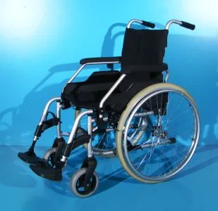 Scaun cu rotile second hand Meyra - latime sezut 43 cm