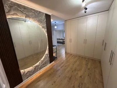 Chirie! apartament cu 3 camere. 83 mp.