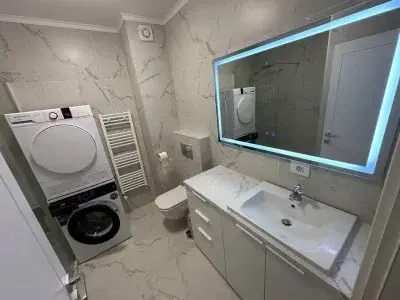 Chirie! apartament cu 3 camere. 83 mp.