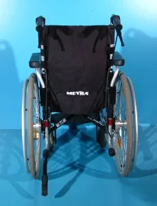 Scaun cu rotile Meyra - latime sezut 38 cm