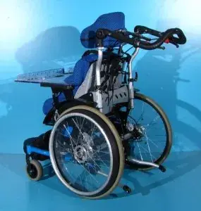 Scaun cu rotile pentru copii