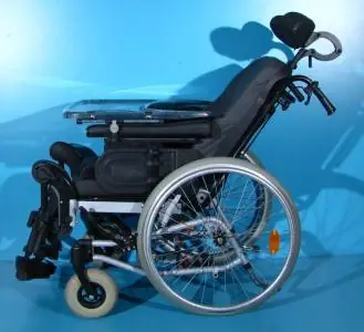 Scaun cu rotile nepliabil pentru adulti