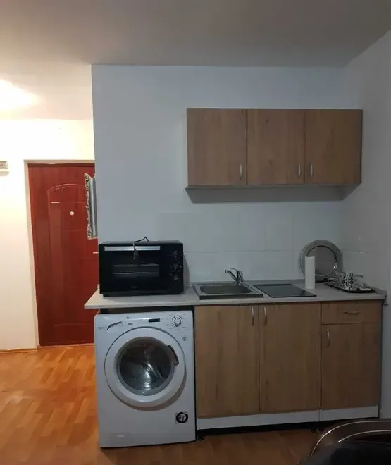 Inchiriez garsoniera