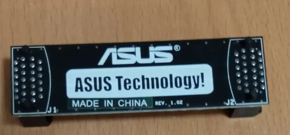 Vand 2 Adaptoare /Conectoare ASUS pt Placi Video