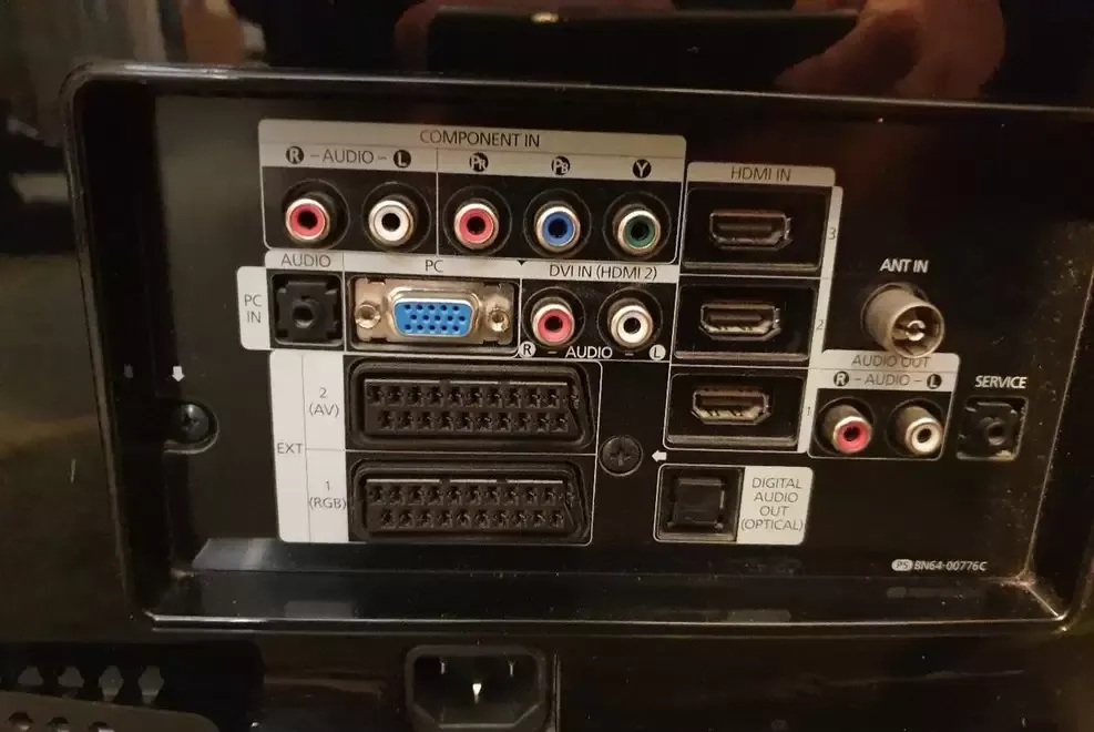 TV marca SAMSUNG model LE32A656A1F impecabil sub juma de pret cu proba