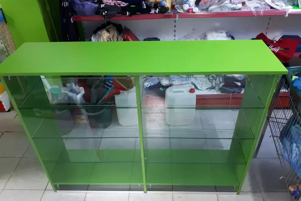 Tejghele pal cu sticla