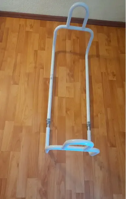 Pat metalic somiera saltea si brate laterale