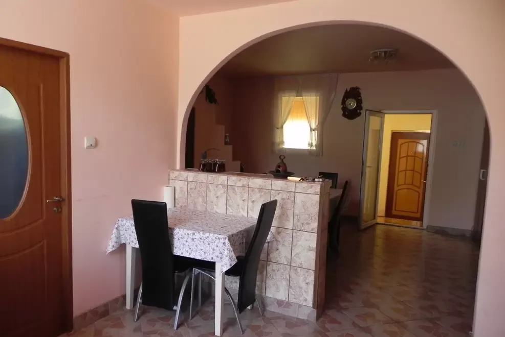 Vand Casa in zona montana