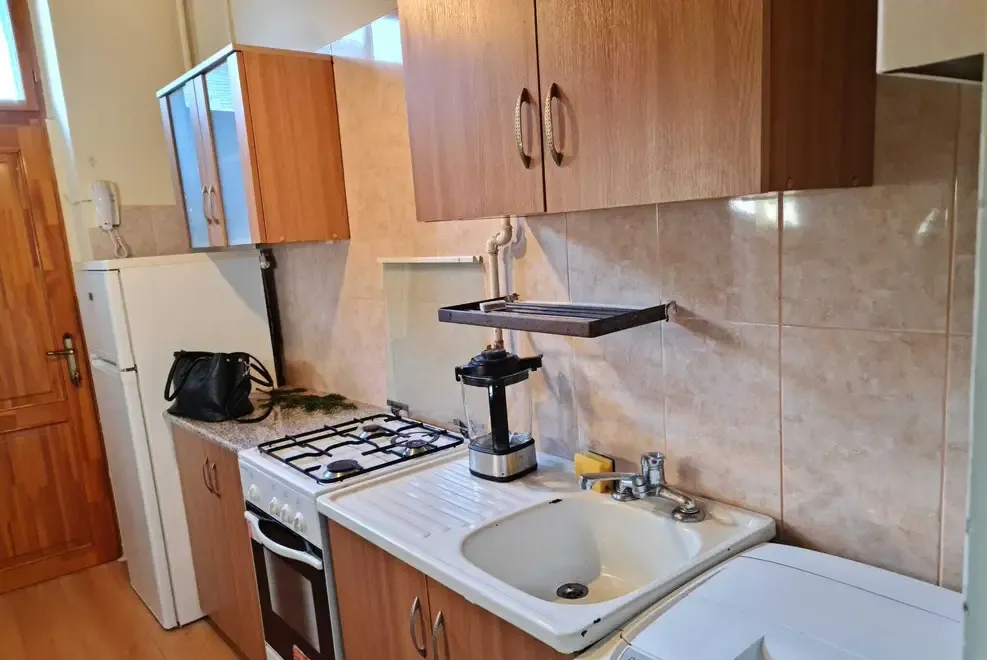 Vand ap 1 camera 41000 E