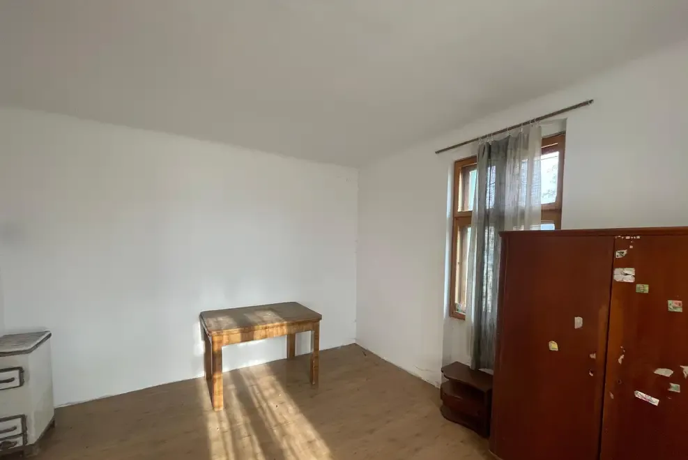 Inchiriez casa cu teren Rasnov