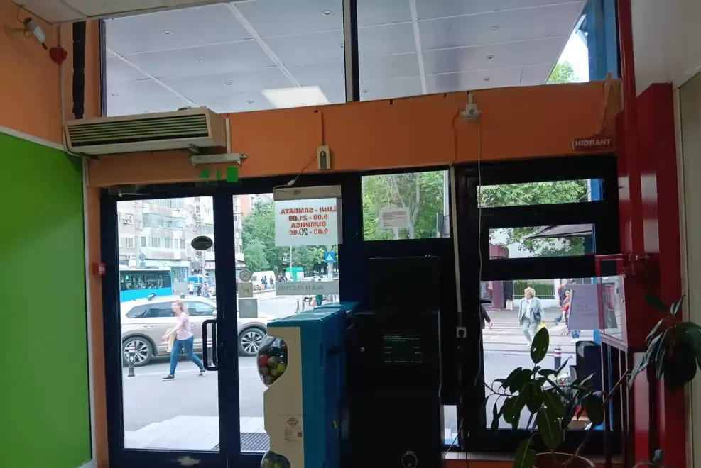 Spatiu comercial de inchiriat in centru comercial