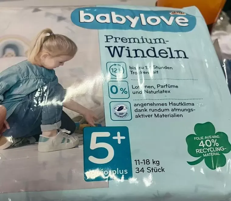 Vand Pampersi Babylove Premium si Libero Up amp Go