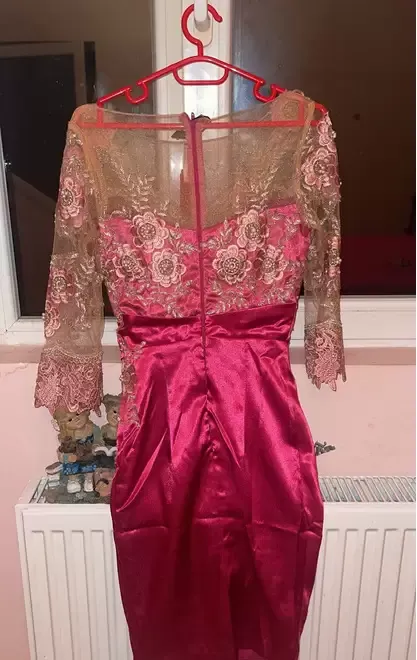 Rochie cu dantela roz