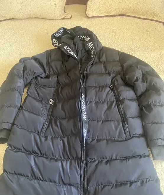 Geanta moncler groasa