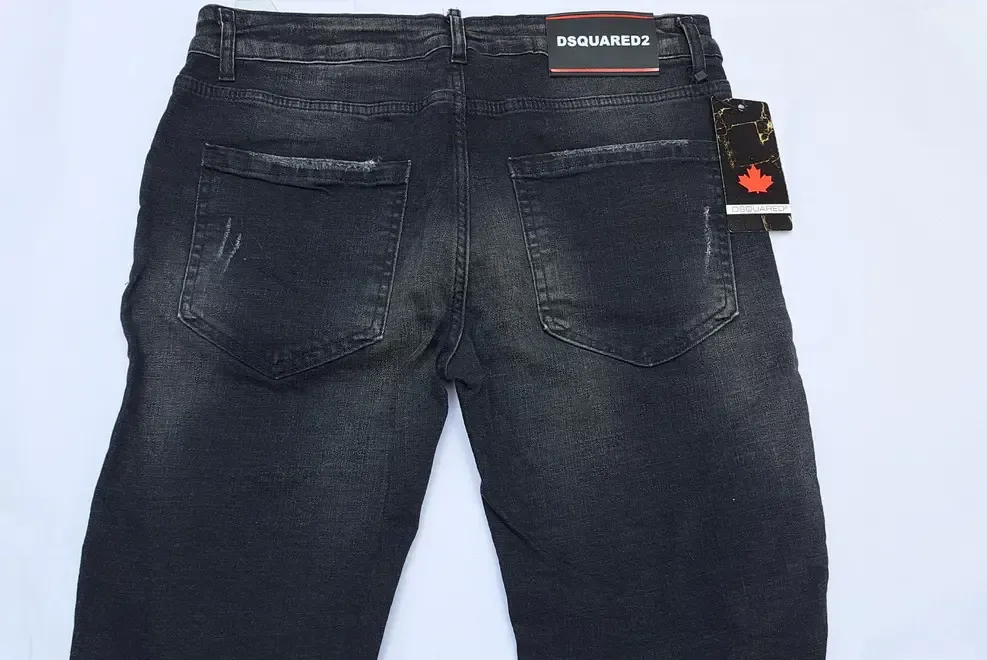 Blugi scurti barbati Disquared2