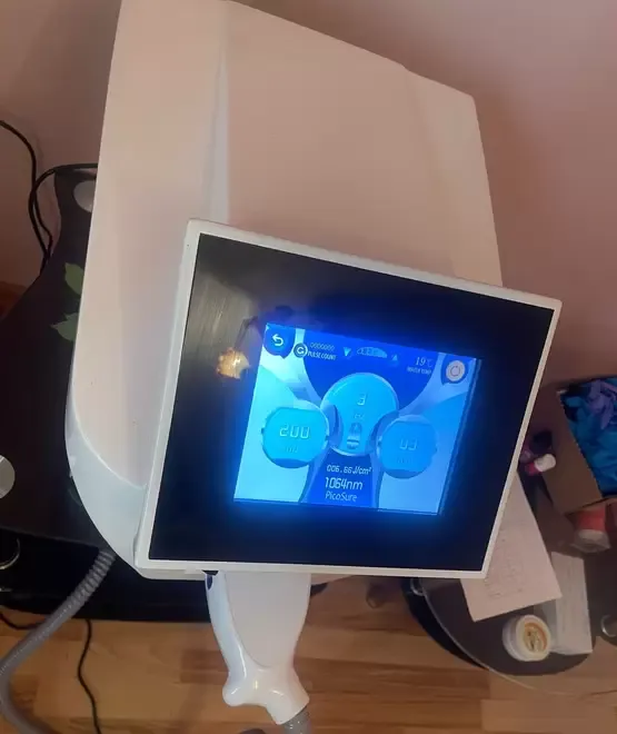 Laser pentru indepartarea pete tatuaje