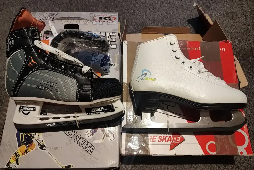 Patine gheata hochei noi