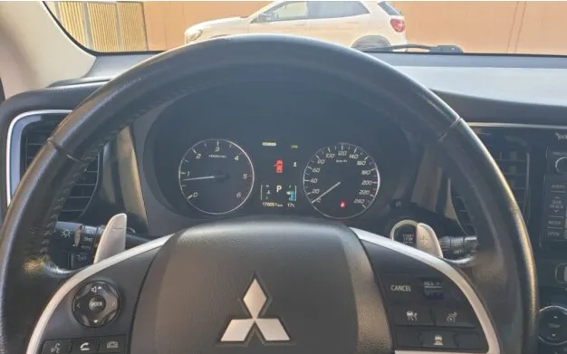 Mitsubishi Outlander 2014