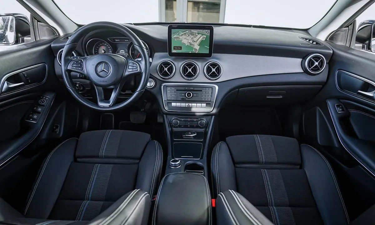 Mercedes Benz cla 200