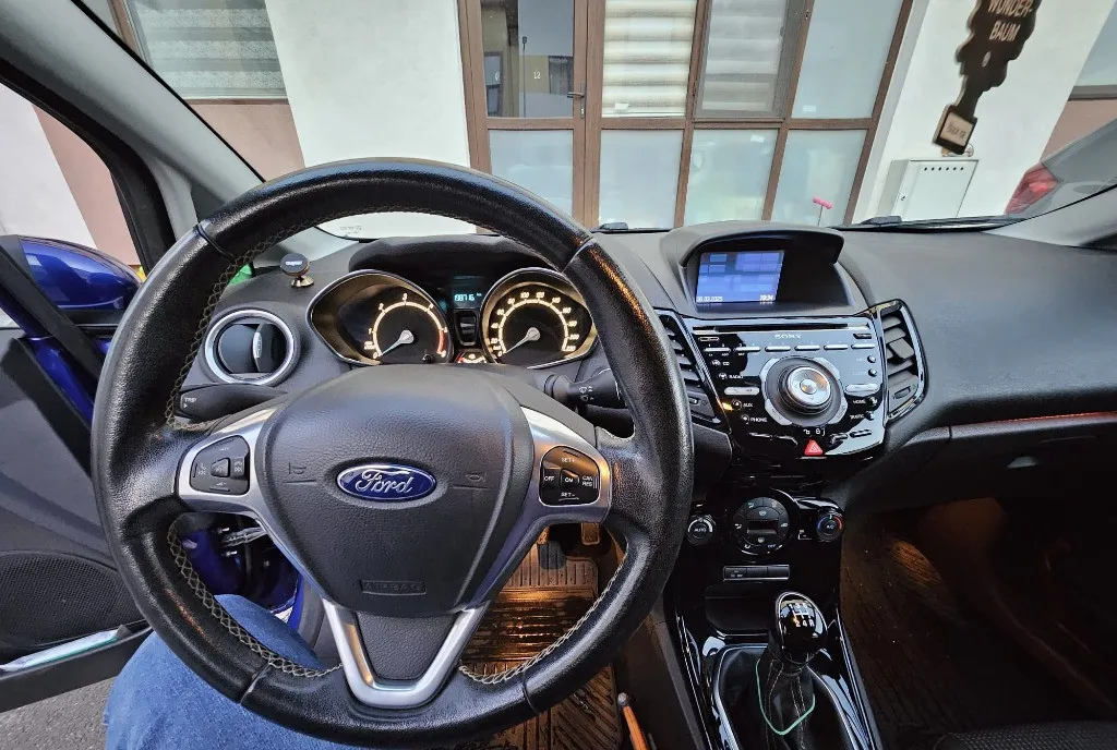 Ford Fiesta Mk6-Echipare Titanium- EURO 6 5 500 eur