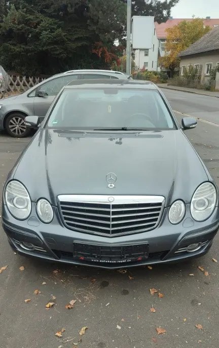 Mercedes-Benz E280 Avantgarde fara accidente bine icirc ntretinut 5 900 eur