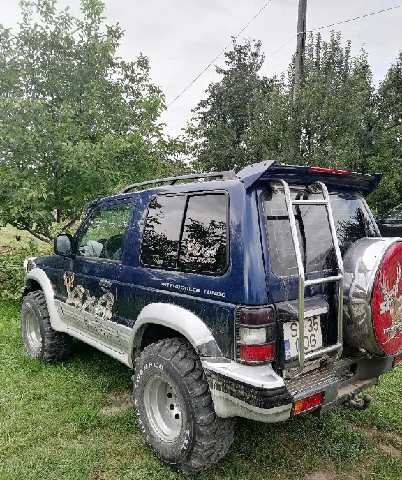 Mitsubishi Pajero off road 2500 7 500 eur