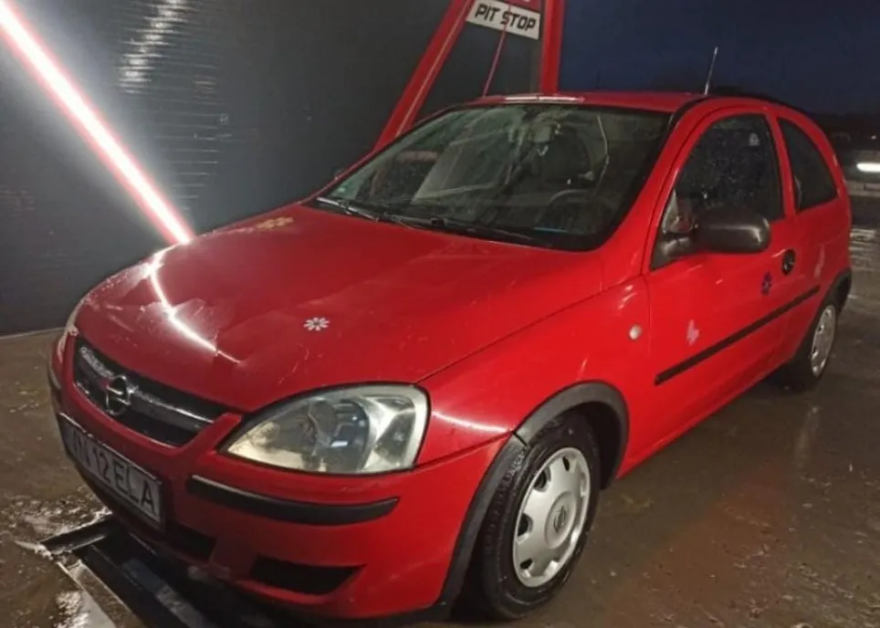Opel Corsa C benzina 1 390 eur