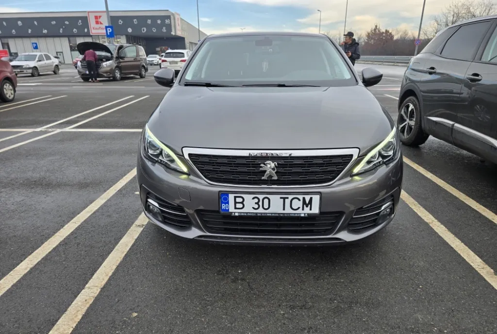 Peugeot 308 Facelift carte service la zi 19 750 eur