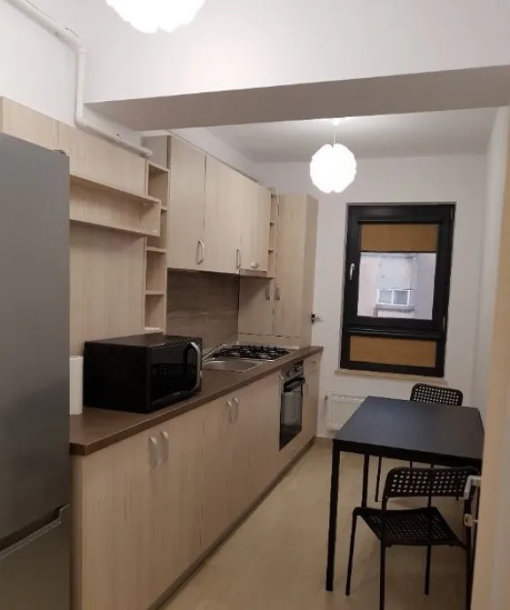 1 camera zona Badea Cartan