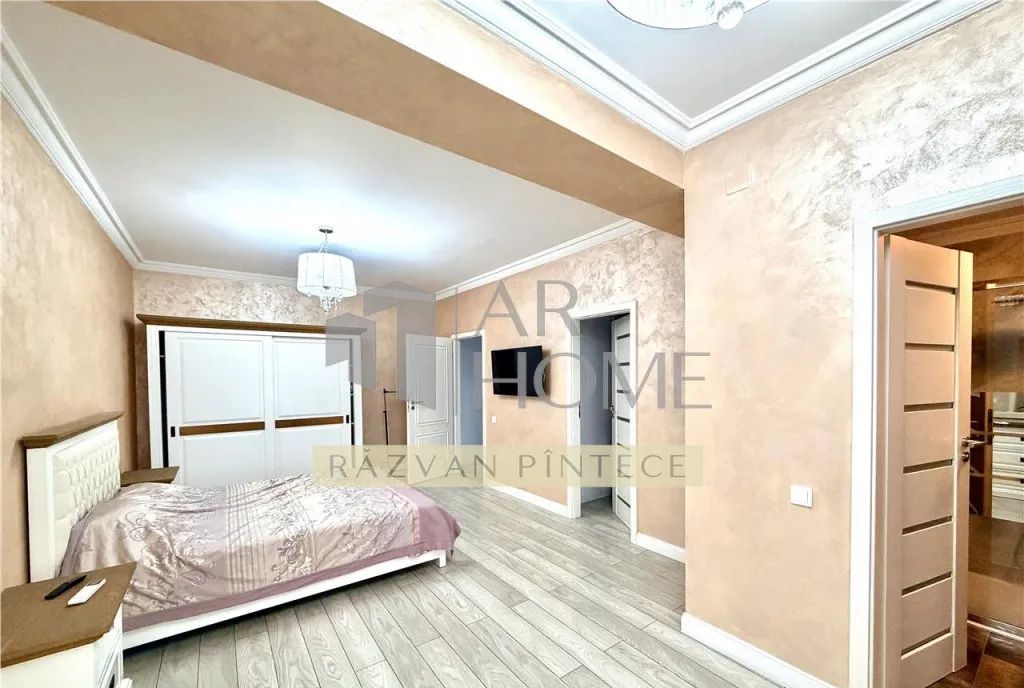 Apartament 3 camere de lux parcare Cartier Albert Ploiest