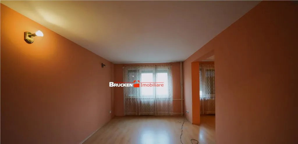 apartament 4 camere loc parcare rogerius