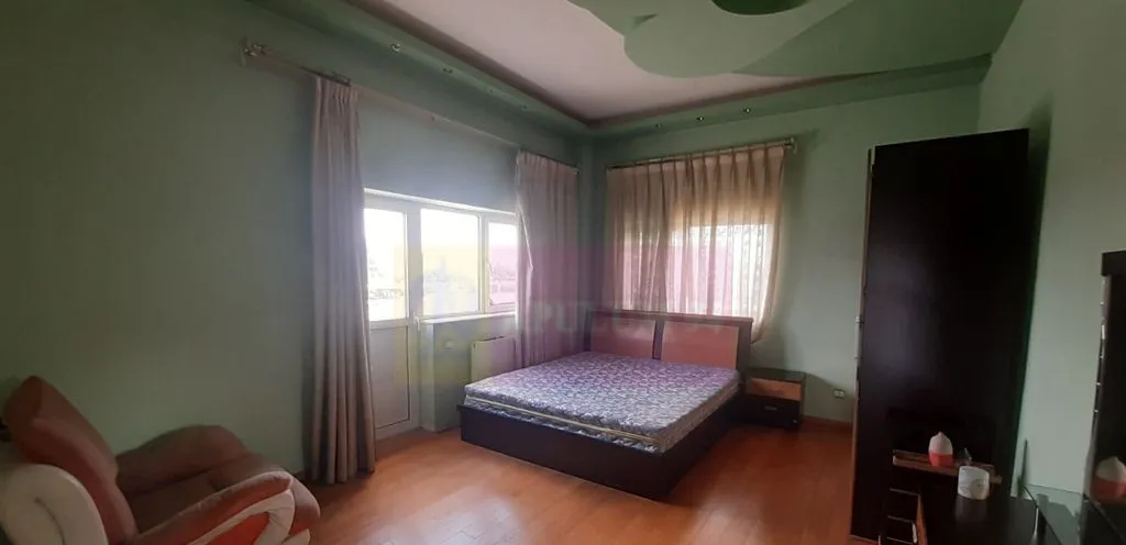 Doua Etaje in Vila in zona Voluntari de Inchiriat