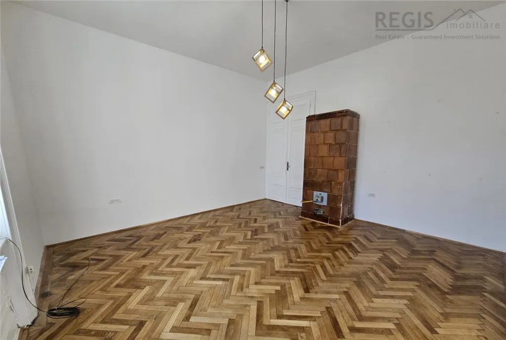 Studio Livada Postei ultracentral Brasov cu parcare beci s