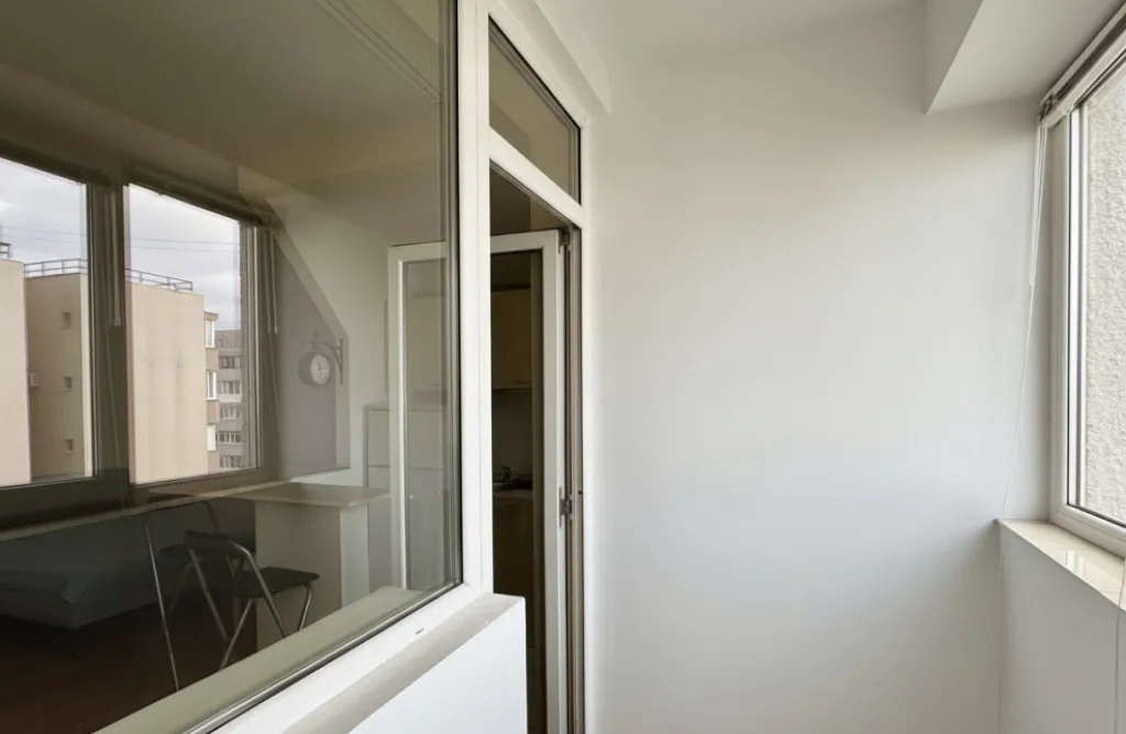 Garsoniera Moderna 30mp Complet Mobilata Vitan Metr