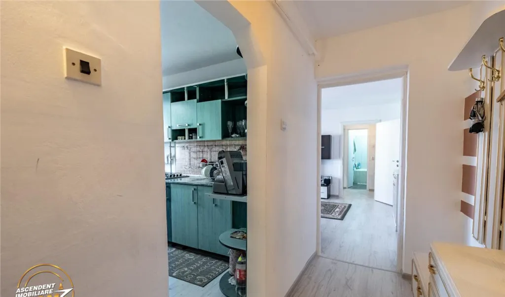 Film Apartament 2 camere luminos loc parcare zona centrala