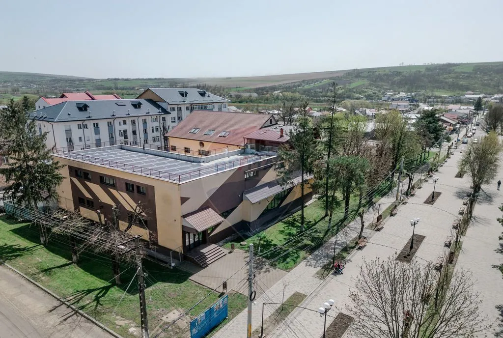 Spatiu comercial de 1 460mp in zona Central