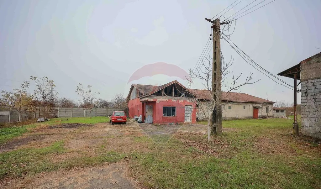 Teren 7500mp si constructii de vanzare Tilecus